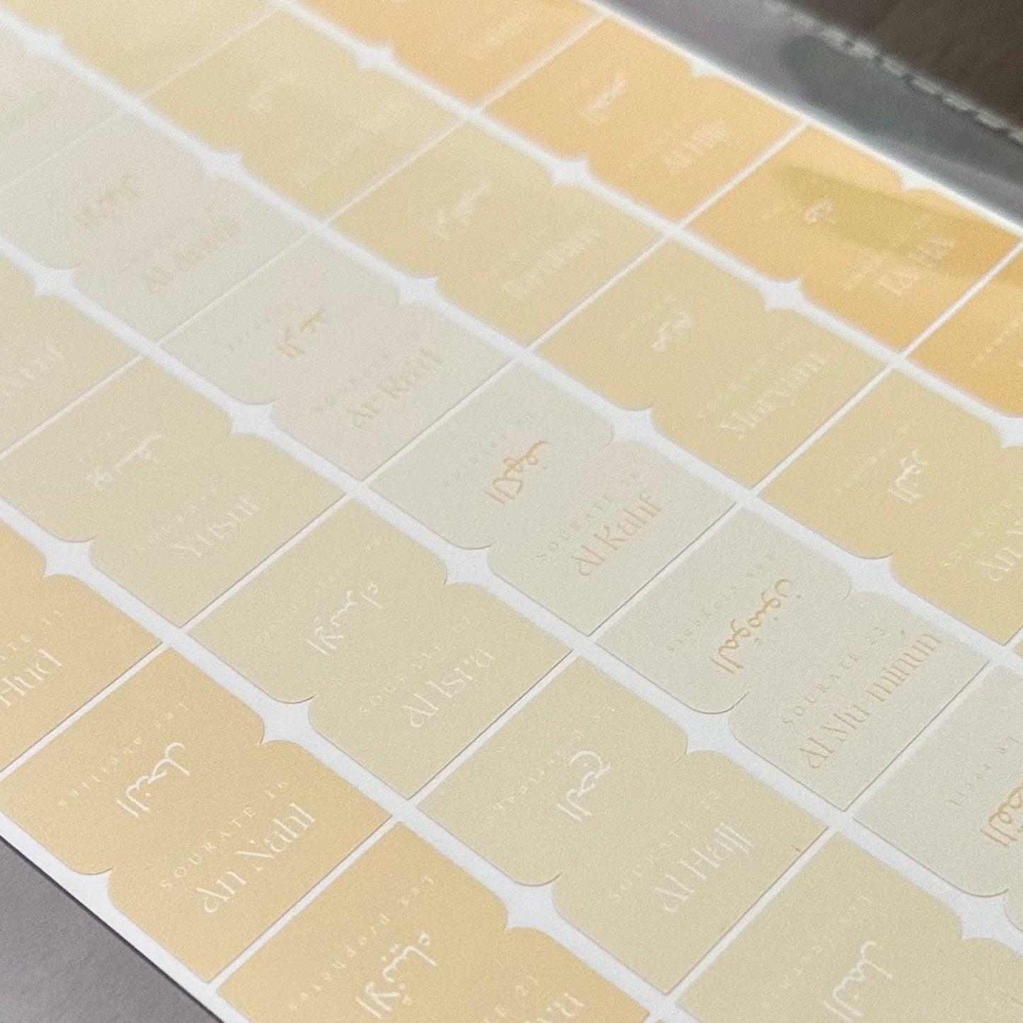 Onglets jaune pastel